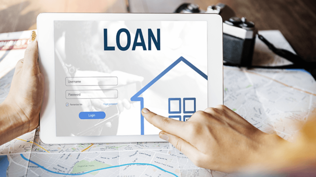 Graphic comparing fixed-rate, adjustable-rate, and reverse mortgage options.