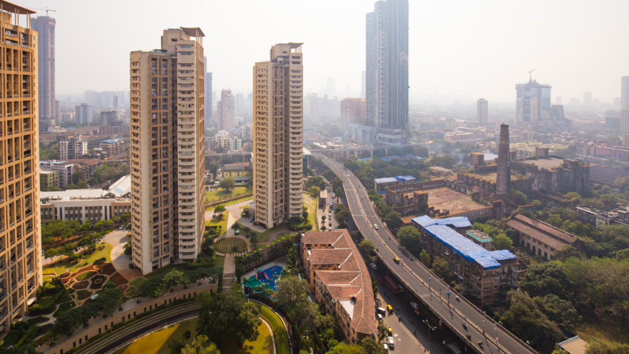 Is Real Estate the Best Investment? Data Reveals All